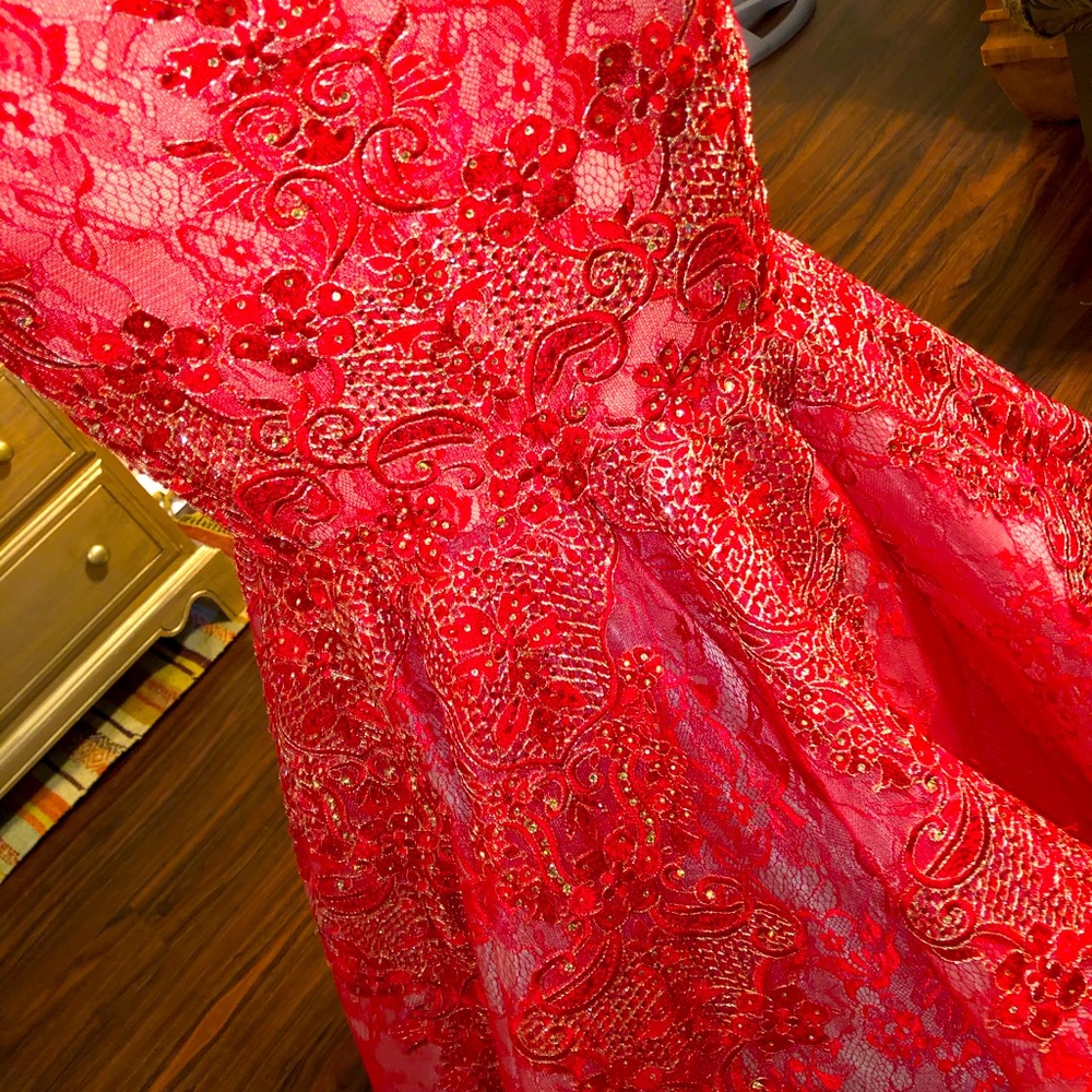 NWT Ellie Wilde size 2 red mermaid dress.